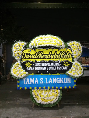 Papan Bunga Duka di Long Apari